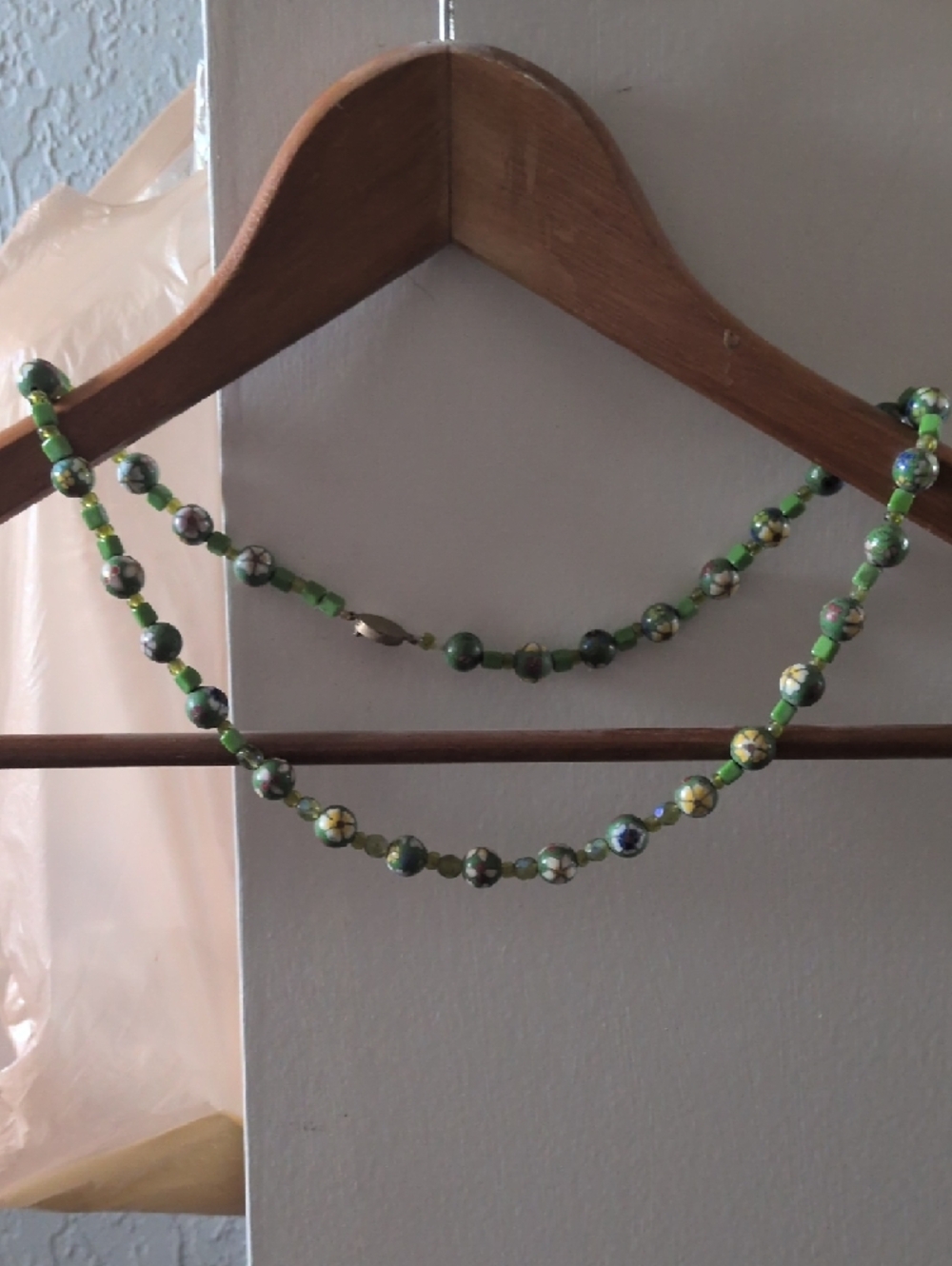 Green Beaded Floral Necklace - Women Jewelry - Picture 4 of 4